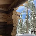 Luxusní stan Lammastilan Laavu - Lean To Inarin Tila *