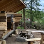 Lammastilan Laavu - Lean To Inarin Tila Salo (Salo)