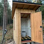 Luxusní stan Lammastilan Laavu - Lean To Inarin Tila *
