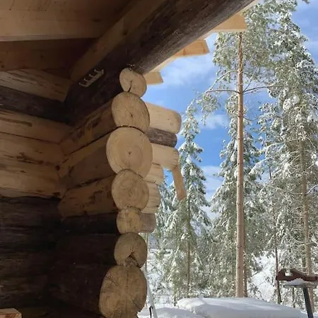 Luksusowy namiot Lammastilan Laavu - Lean To Inarin Tila *