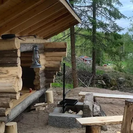 Lammastilan Laavu - Lean To Inarin Tila Salo (Salo)