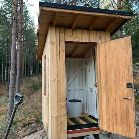 Glamping Lammastilan Laavu - Lean To Inarin Tila *
