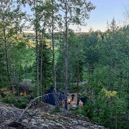Lammastilan Laavu - Lean To Inarin Tila Luksusteltat Salo (Salo)